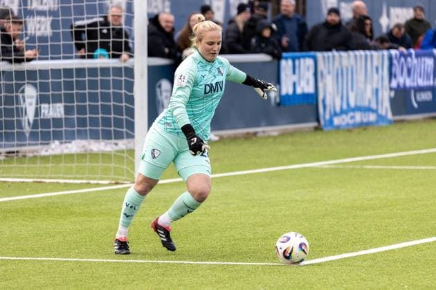 2 Womens Bundesliga VfL Bochum FC Bayern Munich II FOR EDITORIAL PURPOSES ONLY EDITORIAL USE ONLY p On Sunday, February 01, 2026, the teams of VfL Bochum blue and FC Bayern Munich II red met in the 2 Womens Bundesliga at the VfL Bochum youth training center In the picture Sarah Rosemarie Rolle No. 26, VfL Bochum Germany NRW Bochum Copyright MichaelxSchwalm Copyright: MichaelxSchwalm doc84e22gkz9w8tho2vhx5 ,EDITORIAL USE ONLY Copyright: MichaelxSchwalm