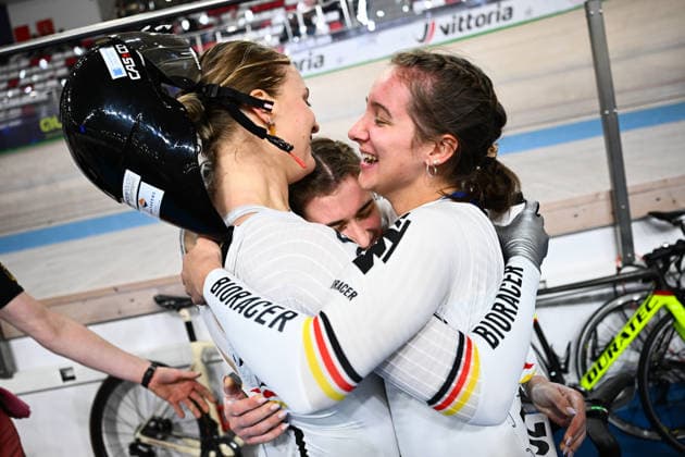 2026 UEC Track Elite European Championships Picture by Olly Hassell SWpix.com - 01 02 2026 - Cycling - 2026 UEC Track Elite European Championships - Konya Velodrome, Konya, Türkiye - Women s Team Sprint Final for Gold - Clara Schneider (Germany), Lea Sophie Friedrich (Germany), Pauline Sophie Grabosch (Germany) celebrate winning the Gold Medal Copyright: x xSWpix.comx(t axPhotographyxHubxLtd)xOllyxHassell SWpix.comx SWP-3177-0140