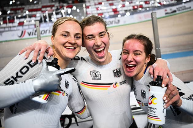 2026 UEC Track Elite European Championships Picture by Olly Hassell SWpix.com - 01 02 2026 - Cycling - 2026 UEC Track Elite European Championships - Konya Velodrome, Konya, Türkiye - Women s Team Sprint Final for Gold - Clara Schneider (Germany), Lea Sophie Friedrich (Germany), Pauline Sophie Grabosch (Germany) celebrate winning the Gold Medal Copyright: x xSWpix.comx(t axPhotographyxHubxLtd)xOllyxHassell SWpix.comx SWP-3177-0141