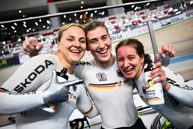 2026 UEC Track Elite European Championships Picture by Olly Hassell SWpix.com - 01 02 2026 - Cycling - 2026 UEC Track Elite European Championships - Konya Velodrome, Konya, Türkiye - Women s Team Sprint Final for Gold - Clara Schneider (Germany), Lea Sophie Friedrich (Germany), Pauline Sophie Grabosch (Germany) celebrate winning the Gold Medal Copyright: x xSWpix.comx(t axPhotographyxHubxLtd)xOllyxHassell SWpix.comx SWP-3177-0142