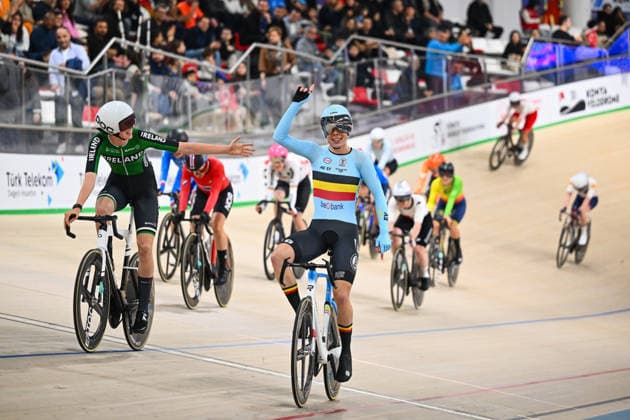2026 UEC Track Elite European Championships Picture by Olly Hassell SWpix.com - 01 02 2026 - Cycling - 2026 UEC Track Elite European Championships - Konya Velodrome, Konya, Türkiye - Women s Scratch Race Final - Helene Hesters (Belgium) wins the Women s Scratch Race Final, Emma Jeffers (Ireland) Copyright: x xSWpix.comx(t axPhotographyxHubxLtd)xOllyxHassell SWpix.comx SWP-3177-0161