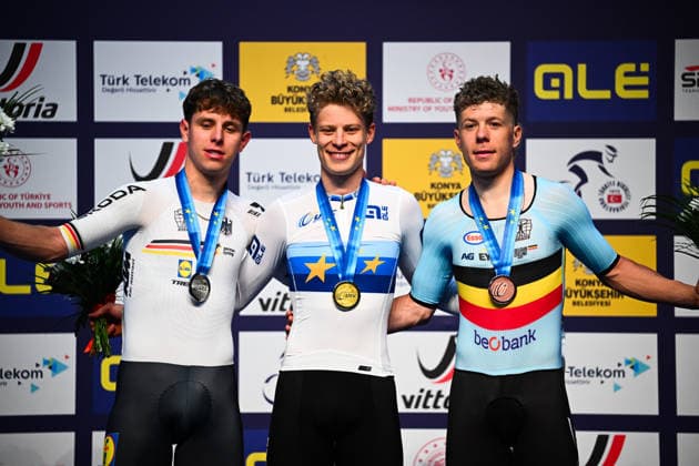 2026 UEC Track Elite European Championships Picture by Olly Hassell SWpix.com - 01 02 2026 - Cycling - 2026 UEC Track Elite European Championships - Konya Velodrome, Konya, Türkiye - Men s Elimination Race Final - Tobias Hansen Aagaard (Denmark) wins the Gold Medal with Tim Torn Teutenberg (Germany)receiving the Silver Medal and Jules Hesters (Belgium) receiving the Bronze Medal Copyright: x xSWpix.comx(t axPhotographyxHubxLtd)xOllyxHassell SWpix.comx SWP-3177-0170