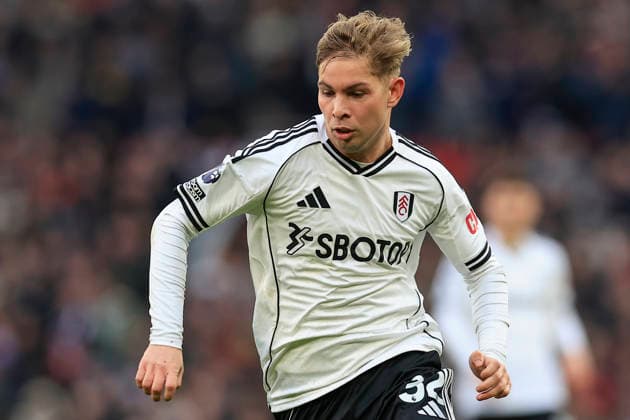 Manchester United, ManU v Fulham, Premier League Emile Smith Rowe (32) of Fulham during the Premier League match between Manchester United and Fulham at Old Trafford, Manchester, UK on 1 February 2026. Manchester Old Trafford Greater Manchester UK Editorial use only DataCo restrictions apply See www.football-dataco.com , Copyright: xConorxMolloyx PSI-23668-0198