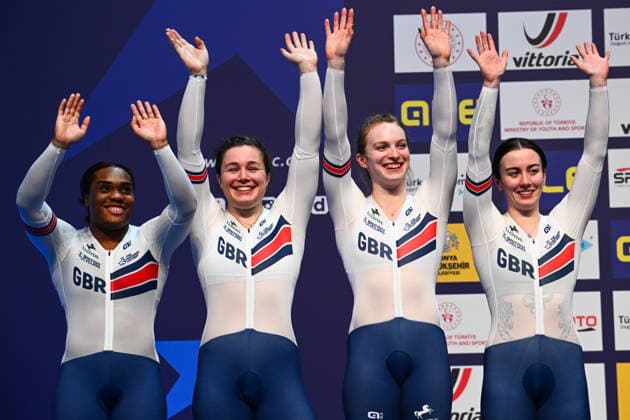 2026 UEC Track Elite European Championships Picture by Olly Hassell SWpix.com - 01 02 2026 - Cycling - 2026 UEC Track Elite European Championships - Konya Velodrome, Konya, Türkiye - Women s Team Sprint Podium - Rhianna Parris-Smith, Sophie Capewell, Lauren Bell, Lowri Thomas (Great Britain) after winning the Silver Medal Copyright: x xSWpix.comx(t axPhotographyxHubxLtd)xOllyxHassell SWpix.comx SWP-3177-0176