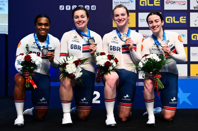 2026 UEC Track Elite European Championships Picture by Olly Hassell SWpix.com - 01 02 2026 - Cycling - 2026 UEC Track Elite European Championships - Konya Velodrome, Konya, Türkiye - Women s Team Sprint Podium - Rhianna Parris-Smith, Sophie Capewell, Lauren Bell, Lowri Thomas (Great Britain) after winning the Silver Medal Copyright: x xSWpix.comx(t axPhotographyxHubxLtd)xOllyxHassell SWpix.comx SWP-3177-0177