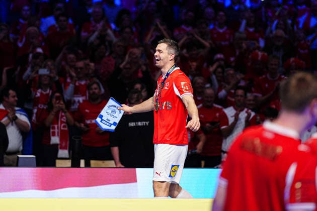 Rasmus Lauge Denmark, 11 at award ceremony DEN, Denmark vs Germany, Handball, EHF European Championship 2026, Final, 01 02 2026 DEN, Denmark vs Germany, Handball, EHF European Championship 2026, Final, 01 02 2026 Herning Copyright: xEibner-Pressefoto MarcelxvonxFehrnx EP_MFN