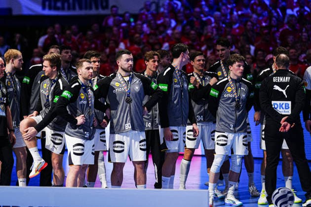 Germany at the award ceremony DEN, Denmark vs Germany, Handball, EHF European Championship 2026, Final, 01 02 2026 DEN, Denmark vs Germany, Handball, EHF European Championship 2026, Final, 01 02 2026 Herning Copyright: xEibner-Pressefoto MarcelxvonxFehrnx EP_MFN