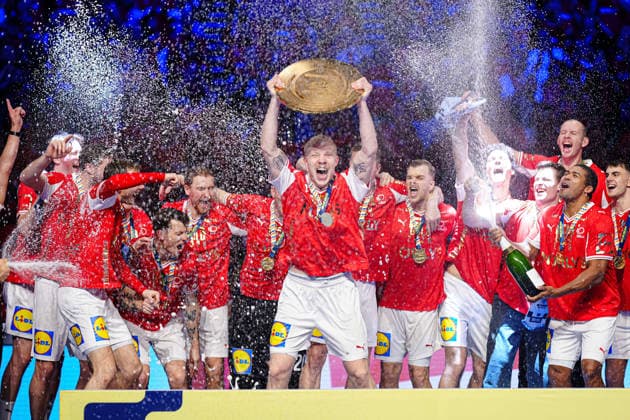 Award ceremony Denmark with EHF Cup DEN, Denmark vs Germany, Handball, EHF European Championship 2026, Final, 01 02 2026 DEN, Denmark vs Germany, Handball, EHF European Championship 2026, Final, 01 02 2026 Herning Copyright: xEibner-Pressefoto MarcelxvonxFehrnx EP_MFN
