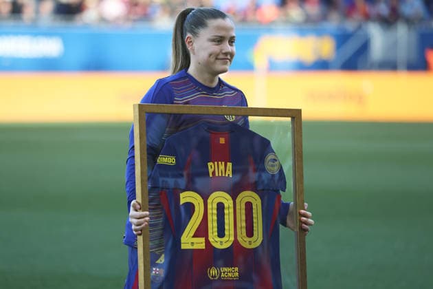 FC Barcelona, Barca Femeni v Sevilla FC Femenino - Liga F Moeve A tribute to Claudia Pina takes place for playing 200 matches with FC Barcelona before the match between FC Barcelona Women and Sevilla FC Women, corresponding to week 18 of the Liga F Moeve, at the Johan Cruyff Stadium in Barcelona, Spain, on February 1, 2026. Barcelona Spain  Copyright: xUrbanandsportx originalFilename:urbanandsport-fcbarcel260201_np3Y8.jpg