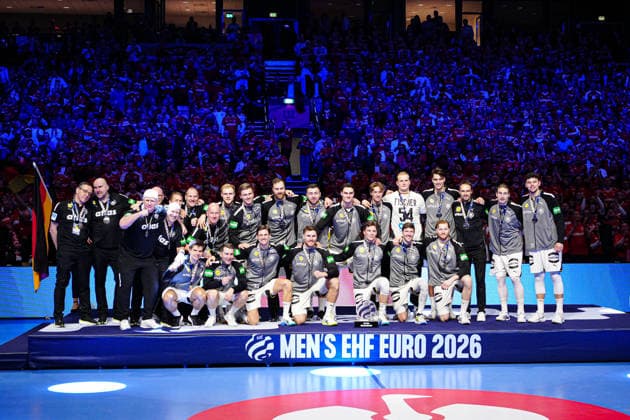Germany at the award ceremony DEN, Denmark vs Germany, Handball, EHF European Championship 2026, Final, 01 02 2026 DEN, Denmark vs Germany, Handball, EHF European Championship 2026, Final, 01 02 2026 Herning Copyright: xEibner-Pressefoto MarcelxvonxFehrnx EP_MFN
