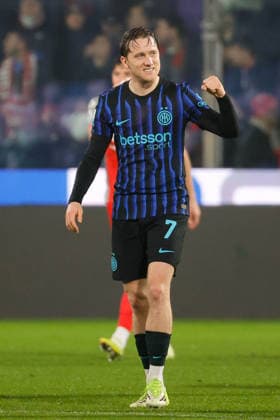 Piotr Zieli?ski of FC Inter celebrates after scoring goal in the 31th minute for 0-2 during the match of 6th day of the Serie A Championship between US Cremonese vs FC Inter at the Giovanni Zini Stadium on 1 February 2026 in Cremona, CR.  Copyright: xEmanuelexPennacchio IPAxSportx xipa-agency.netx xx IPA_70855965 IPA_Agency_IPA70855965