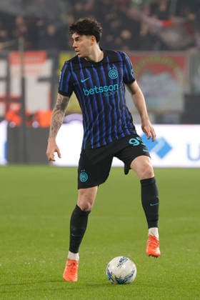 Alessandro Bastoni of FC Inter during the match of 6th day of the Serie A Championship between US Cremonese vs FC Inter at the Giovanni Zini Stadium on 1 February 2026 in Cremona, CR.  Copyright: xEmanuelexPennacchio IPAxSportx xipa-agency.netx xx IPA_70858266 IPA_Agency_IPA70858266