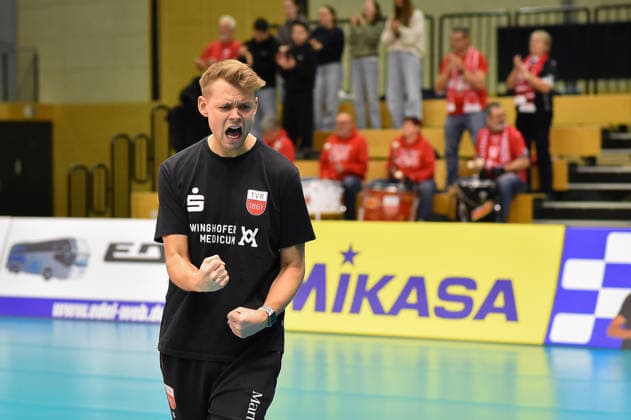 Jan Scheuermann TV Rottenburg, Coach clenches his fists TV Rottenburg vs VC Juniors Frankfurt, Volleyball, 2 Bundesliga Sued, 17 Matchday, Match 5676, Season 2025 2026, 01 02 2026, TV Rottenburg vs VC Juniors Frankfurt, Volleyball, 2 Bundesliga Sued, 17 Matchday, Match 5676, Season 2025 2026, 01 02 2026 Rottenburg Copyright: xEibner-Pressefoto RalphxKunzex EP_RKE