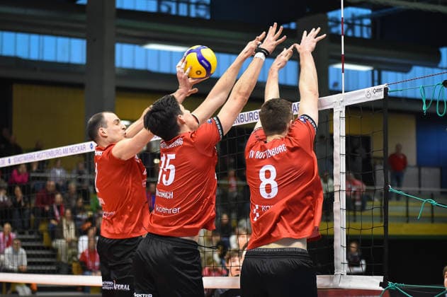 Block of three, from left Moritz Rauber TV Rottenburg, 02 , Philipp Friedrich TV Rottenburg, 15 , Niklas Lichtenauer TV Rottenburg, 08 TV Rottenburg vs VC Juniors Frankfurt, Volleyball, 2 Bundesliga Sued, 17 Matchday, Match 5676, Season 2025 2026, 01 02 2026, TV Rottenburg vs VC Juniors Frankfurt, Volleyball, 2 Bundesliga Sued, 17 Matchday, Match 5676, Season 2025 2026, 01 02 2026 Rottenburg Copyright: xEibner-Pressefoto RalphxKunzex EP_RKE