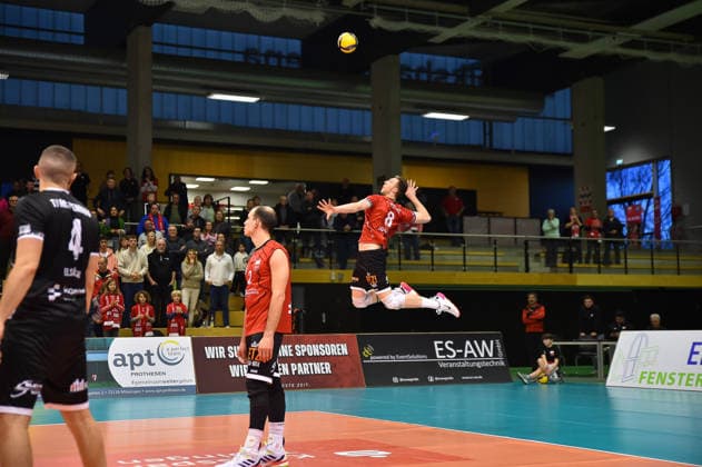 Jump serve, Niklas Lichtenauer TV Rottenburg, 08 TV Rottenburg vs VC Juniors Frankfurt, Volleyball, 2 Bundesliga Sued, 17 Matchday, Match 5676, Season 2025 2026, 01 02 2026, TV Rottenburg vs VC Juniors Frankfurt, Volleyball, 2 Bundesliga Sued, 17 Matchday, Match 5676, Season 2025 2026, 01 02 2026 Rottenburg Copyright: xEibner-Pressefoto RalphxKunzex EP_RKE