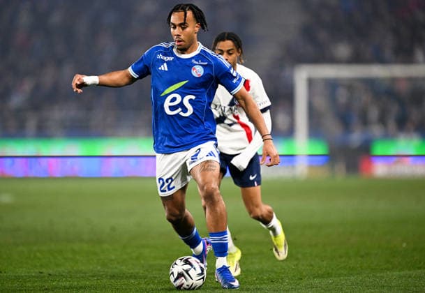 RC Strasbourg Alsace v Paris Saint-Germain - Ligue 1 McDonald s 2025 2026 22 Guela DOUE (rcsa) during the Ligue 1 McDonald s match between Strasbourg and Paris SG at Stade de la Meinau on February 1, 2026 in Strasbourg, France. Strasbourg France  Copyright: xFEPx 776348271
