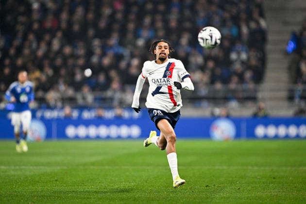 RC Strasbourg Alsace v Paris Saint-Germain - Ligue 1 McDonald s 2025 2026 29 Bradley BARCOLA (psg) during the Ligue 1 McDonald s match between Strasbourg and Paris SG at Stade de la Meinau on February 1, 2026 in Strasbourg, France. Strasbourg France  Copyright: xFEPx 776348271