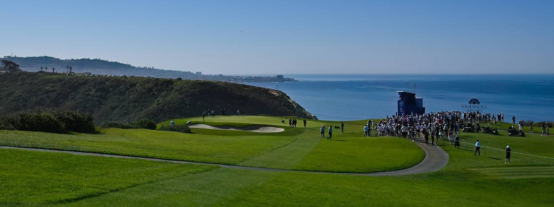 February 01, 2026: A scenic view of La Jolla with Justin Rose on the green on the 3rd hole during the final round of the Farmers Insurance Open on Torrey Pines South Course in San Diego, California. CSM San Diego USA - ZUMAc04_ 20260201_zma_c04_058 Copyright: xJustinxFinex