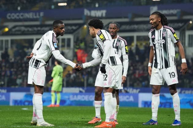 Juventus™ Weston McKennie celebrates with Juventus Pierre Kalulu after scoring the 0-2 goal for his team during the Serie A soccer match between Parma and Juventus at Ennio Tardini Stadium in Parma, North Italy, Sunday, February 1, 2026. Soccer  Copyright: xMassimoxPaolone LaPressex