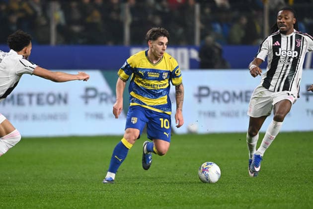 Adrian Bernabe (parma Caclio) in action during Parma Calcio vs Juventus FC, Italian soccer Serie A match in Parma, Italy, February 01 2026  Copyright: xGianlucaxRicci IPAxSportx xipa-agency.netx xx IPA_70859463 IPA_Agency_IPA70859463