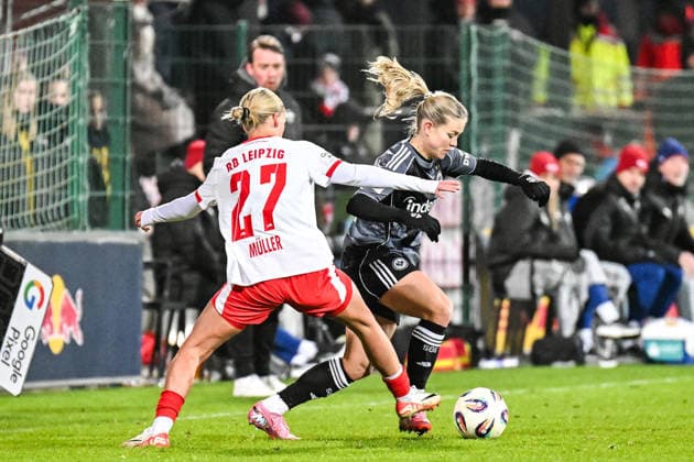 Soccer I Women I Season 2025 2026 I Bundesliga I 16 Matchday I RB Leipzig Eintracht Frankfurt I 01 02 2026 Duel Marlene Müller 27, Rasenballsport Leipzig against Nadine Andrina Riesen 22, Eintracht Frankfurt Leipzig RB Training Center, Cottaweg 7 Saxony Germany Copyright: xLobeca InesxHähnelx