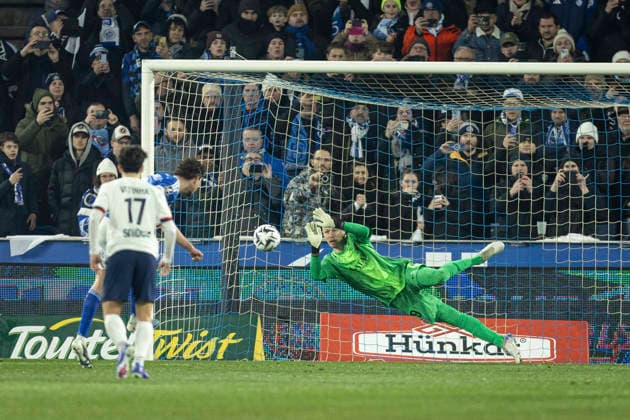FOOTBALL: Ligue 1 Racing Strasbourg (RCS) vs Paris Saint Germain (PSG) - 01 02 2026 Stade de la Meinau. Strasbourg - France Matvey Safonov 39 (PSG) penalty arrÃªtÃ a Joaquin Panichelli 9 (RCS)  Copyright: xelyxandroxcegarrax