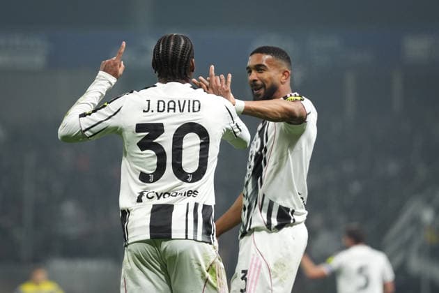 Juventus™ Jonathan David celebrates with Juventus™ Bremer after scoring the 1-4 goal for his team during the Serie A soccer match between Parma and Juventus at Ennio Tardini Stadium in Parma, North Italy, Sunday, February 1, 2026. Soccer  Copyright: xMassimoxPaolone LaPressex