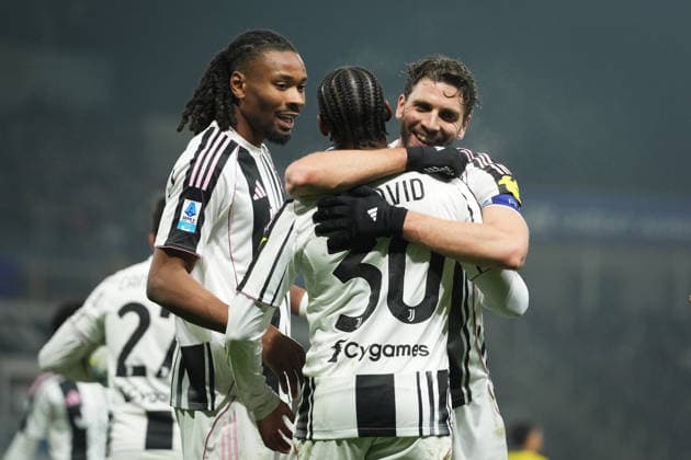 Juventus™ Jonathan David celebrates with Juventus Manuel Locatelli after scoring the 1-4 goal for his team during the Serie A soccer match between Parma and Juventus at Ennio Tardini Stadium in Parma, North Italy, Sunday, February 1, 2026. Soccer  Copyright: xMassimoxPaolone LaPressex