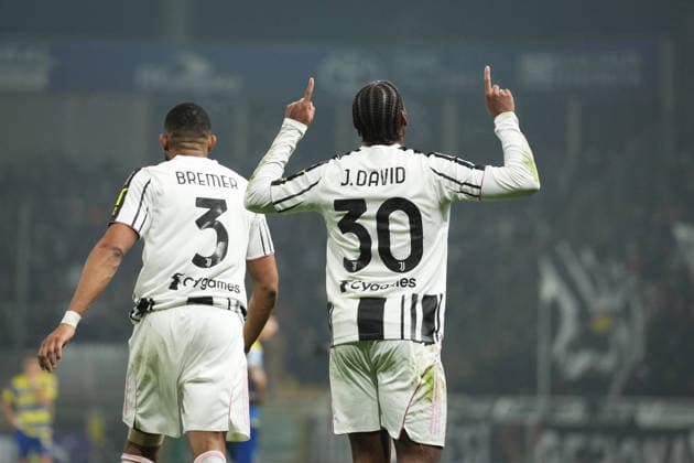 Juventus™ Jonathan David celebrates with Juventus™ Bremer after scoring the 1-4 goal for his team during the Serie A soccer match between Parma and Juventus at Ennio Tardini Stadium in Parma, North Italy, Sunday, February 1, 2026. Soccer  Copyright: xMassimoxPaolone LaPressex