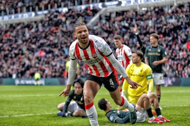 EINDHOVEN , 01-02-2025 , Philips stadium , season 2025 2026 , Dutch Eredivisie football , match between PSV and Feyenoord 3-0. Picture shows PSV player Armando Obispo scores the 1-0 PSV - Feyenoord  x201255980x Copyright: