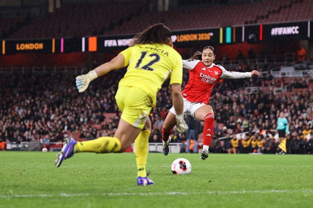 Arsenal gegen Corinthians 01. Februar 2026, London FIFA Womens Champions Cup Finale Arsenal gegen Corinthians Olivia Smith von Arsenal erzielt das erste Tor Foto Jacques Feeney Abseits London UK  Copyright: xJacquesxFeeneyx xOffsidexOffside