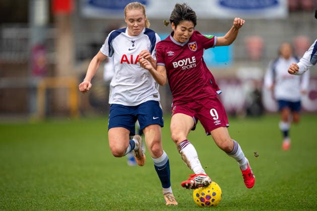Julie Blakstad (41 Tottenham) and Riko Ueki (9 West Ham) during the Barclays Women?s Super League game between West Ham United v Tottenham Hotspur at Chigwell Construction Stadium, London, England. (Photo by Mike Turner Sports Press Photo SPP) Copyright: xMikexTurner SPPx Sportspressphoto_SPR88201