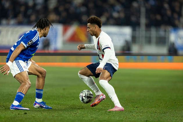 FOOTBALL: Ligue 1 Racing Strasbourg (RCS) vs Paris Saint Germain (PSG) - 01 02 2026 Stade de la Meinau. Strasbourg - France DÃ sirÃ DouÃ 14 (PSG) et GuÃ la DouÃ 22 (RCS)  Copyright: xelyxandroxcegarrax