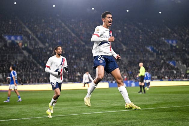 RC Strasbourg Alsace v Paris Saint-Germain - Ligue 1 McDonald s 2025 2026 24 Senny MAYULU (psg) during the Ligue 1 McDonald s match between Strasbourg and Paris SG at Stade de la Meinau on February 1, 2026 in Strasbourg, France. Strasbourg France  Copyright: xFEPx 776348271