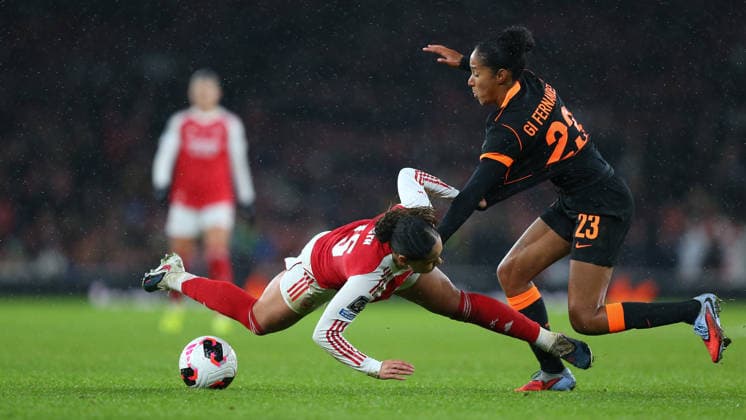 London, England, February 01 2026: Olivia Smith (15 Arsenal) fouled by Gi Fernandes (23 SC Corinthians) during the FIFA Womens Champions Cup 2026 Final game between Arsenal and SC Corinthians at Emirates Stadium in London, England. (Photo by Jay Patel Sports Press Photo SPP) Copyright: xJayxPatel SportsxPressxPhoto SPPx Sportspressphoto_SPR88411