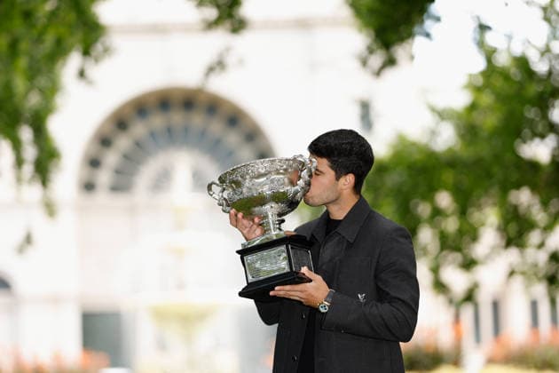 TENNIS AUSTRALIAN OPEN WINNER, Carlos Alcaraz poses for a photograph after winning the AO 2026 men™s singles final against Novak Djokovic at the Royal Exhibition Building in Melbourne, Monday, February 2, 2026. ( NO ARCHIVING MELBOURNE VICTORIA AUSTRALIA  Copyright: xROBxPREZIOSOx 20260202165597284723