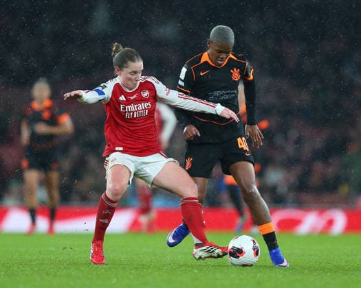 London, England, February 01 2026: Kim Little (10 Arsenal) challenges Jhonson Borges (40 SC Corinthians) during the FIFA Womens Champions Cup 2026 Final game between Arsenal and SC Corinthians at Emirates Stadium in London, England. (Photo by Jay Patel Sports Press Photo SPP) Copyright: xJayxPatel SportsxPressxPhoto SPPx Sportspressphoto_SPR88453