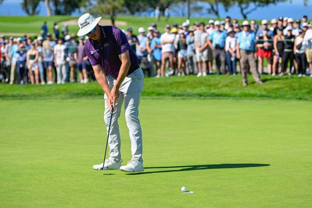 LA JOLLA, CA - FEBRUARY 01: Joel Dahmen (USA) sinks his birdie putt on 6 during the final round of the Farmers Insurance Open on February 1, 2026, at Torrey Pines Golf Course, La Jolla, California. (Photo by Ken Murray Icon Sportswire) GOLF: FEB 01 PGA, Golf Herren Farmers Insurance Open EDITORIAL USE ONLY Icon2602010254