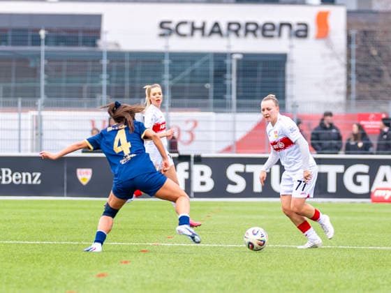 2 Womens Bundesliga VfB Stuttgart vs SG 99 Andernach 01 02 2026 Stuttgart, GERMANY 01 February 2026 Besarta Hisenaj SG 99 Andernach, 4 in a duel against Leonie Schetter VfB Stuttgart, 77 during the match between VfB Stuttgart and SG 99 Andernach on matchday 15 of the 2 Womens Bundesliga at the PSV Stuttgart sports ground Copyright: xBEAUTIFULxSPORTS Steinx