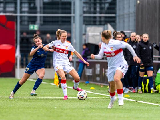 2 Womens Bundesliga VfB Stuttgart vs SG 99 Andernach 01 02 2026 Stuttgart, GERMANY 01 February 2026 Jana Spengler VfB Stuttgart, 18 against Leonie Wäschenbach SG 99 Andernach, 17 in a duel during the match between VfB Stuttgart and SG 99 Andernach on matchday 15 of the 2 Womens Bundesliga at the PSV Stuttgart sports ground Copyright: xBEAUTIFULxSPORTS Steinx