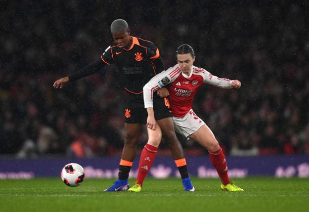 Arsenal Women FC v SC Corinthians - FIFA Women s Champions Cup 2026 Final LONDON, ENGLAND - FEBRUARY 01: Jhonson of SC Corinthians is challenged by Lotte Wubben-Moy of Arsenal during the FIFA Women s Champions Cup 2026 Final match between Arsenal Women FC and SC Corinthians at Arsenal Stadium on February 01, 2026 in London, England., Credit:TIM SL Avalon United Kingdom, England, London, Arsenal Stadium  Copyright: xTIMx xSLx xAvalonx 1071386318