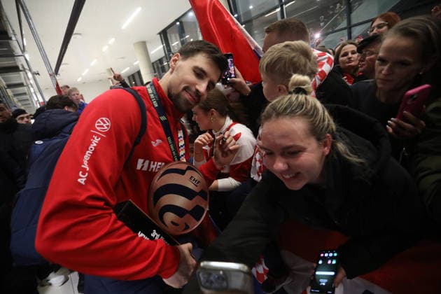 Velika Gorica, Croatia, 020226. Welcome of the Croatian handball team after winning bronze at the European Championship, EM, Europameisterschaft In the photo: Ivan Martinovic. Photo: Ranko Suvar CROPIX Hrvatska Copyright: xxRankoxSuvarx rukometasi_docek16-020226