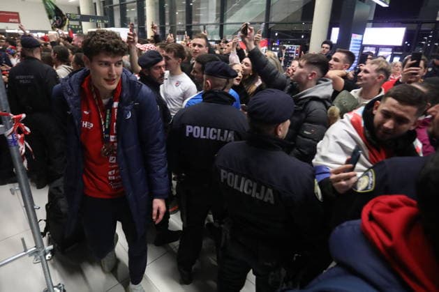 Velika Gorica, Croatia, 020226. Welcome of the Croatian handball team after winning bronze at the European Championship, EM, Europameisterschaft In the photo: Luka Lovre Klarica. Photo: Ranko Suvar CROPIX Hrvatska Copyright: xxRankoxSuvarx rukometasi_docek19-020226