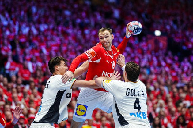 Julian Koester Germany, 18 , Mathias Gidsel Denmark, 19 , Johannes Golla Germany, 04 DEN, Denmark vs Germany, Handball, EHF European Championship 2026, Final, 01 02 2026 DEN, Denmark vs Germany, Handball, EHF European Championship 2026, Final, 01 02 2026 Herning Copyright: xEibner-Pressefoto MarcelxvonxFehrnx EP_MFN
