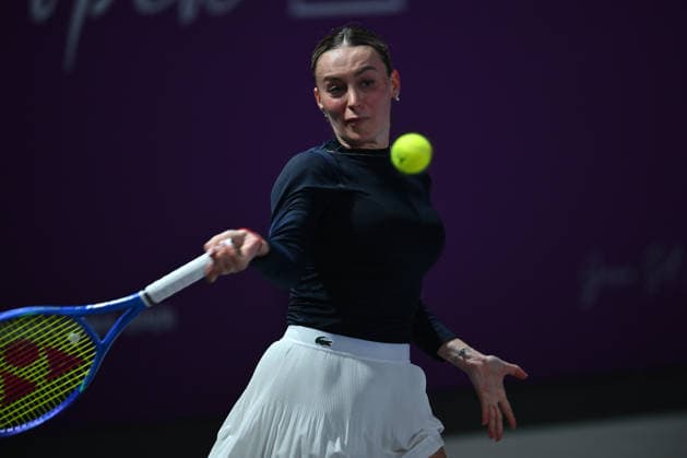 Transylvania Open 2026 - WTA, Tennis Damen 250 Tournament - Day 3 - Maja Chwalinska v Ana Bogdan Ana Bogdan of Romania competes in the first round of the Transylvania Open 2026, a WTA250 Tournament, against Maja Chwalinska of Poland, at BT Arena in Cluj-Napoca, Romania, on February 2, 2026. Bucharest Romania  Copyright: xAlexxNicodimx originalFilename:nicodim-transylv260202_npQeN.jpg