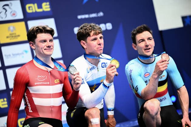 2026 UEC Track Elite European Championships Picture by Olly Hassell SWpix.com - 02 02 2026 - Cycling - 2026 UEC Track Elite European Championships - Konya Velodrome, Konya, Türkiye - Men™s Point Race Podium - Tim Torn Teutenberg (Germany) receives the Gold Medal to become European Champion, Conrad Haugsted (Denmark) receives the Silver Medal and Jasper de Buyst (Belgium) receives the Bronze Medal Konya Konya Velodrome Türkiye Copyright: x xSWpix.comx(t axPhotographyxHubxLtd)xOllyxHassell SWpix.comx SWP-3177-0387
