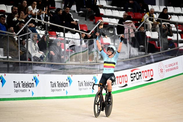 2026 UEC Track Elite European Championships Picture by Olly Hassell SWpix.com - 02 02 2026 - Cycling - 2026 UEC Track Elite European Championships - Konya Velodrome, Konya, Türkiye - Women™s Elimination Race - Lotte Kopecky (Belgium) Wins the Women™s Elimination to become European Champion Konya Konya Velodrome Türkiye Copyright: x xSWpix.comx(t axPhotographyxHubxLtd)xOllyxHassell SWpix.comx SWP-3177-0399