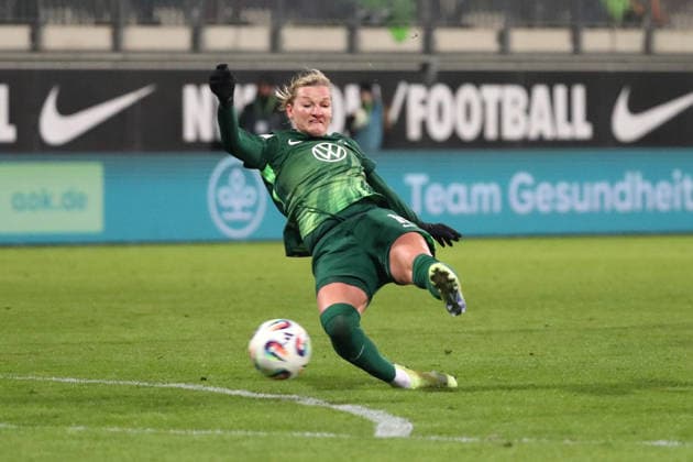 VfL vs Cologne, BL Women Wolfsburg, 02 02 2026, Football, Women, Google Pixel Bundesliga, Season 2025 2026, VfL Wolfsburg vs 1 FC Köln, Alexandra Popp VfL Wolfsburg AOK Stadion Niedersachsen Germany