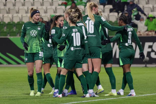 02 02 2026, xgrfx, Soccer Google Pixel Women Bundesliga, VfL Wolfsburg 1 FC Koeln v l Tor, Lineth Beerensteyn VfL Wolfsburg DFL DFB REGULATIONS PROHIBIT ANY USE OF PHOTOGRAPHS as IMAGE SEQUENCES and or QUASI VIDEO Wolfsburg