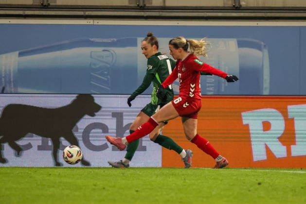 02 02 2026, xgrfx, Soccer Google Pixel Women Bundesliga, VfL Wolfsburg 1 FC Koeln v l Sophia Kleinherne VfL Wolfsburg , Sandra Jessen 1 FC Köln DFL DFB REGULATIONS PROHIBIT ANY USE OF PHOTOGRAPHS as IMAGE SEQUENCES and or QUASI VIDEO Wolfsburg